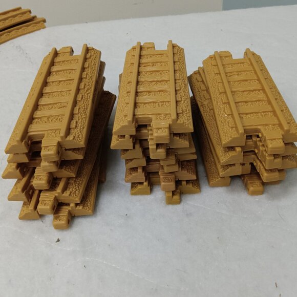 Fisher Price GeoTRAX Brown Tan Railway Tracks Straights and Curves Lot of 41 - Picture 5 of 8
